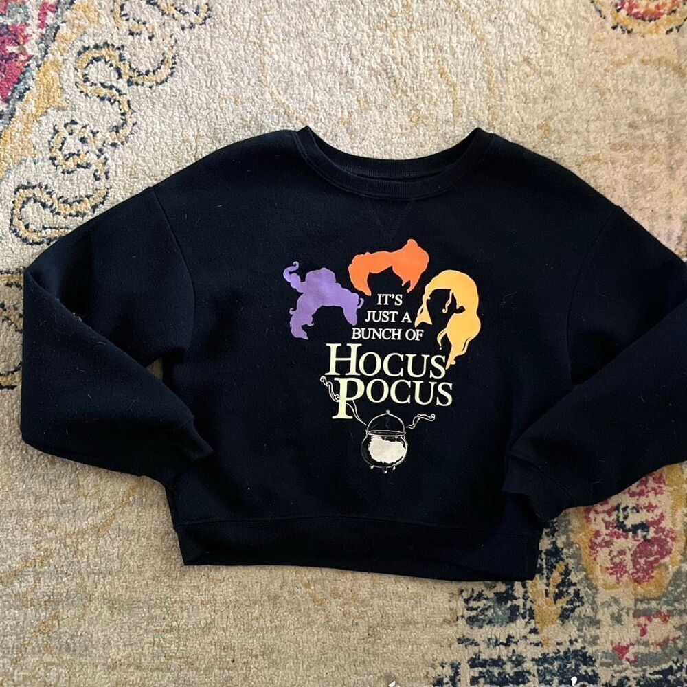Hocus Pocus Halloween Sweatshirt – Black Crewneck